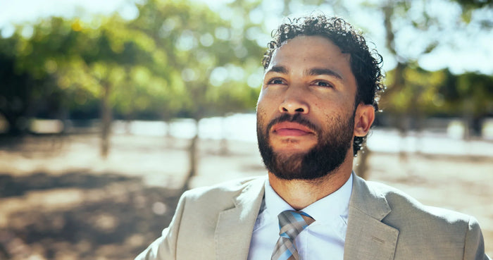 Crema Solare con la Barba: Come Proteggersi Davvero (Senza Sprecare Prodotto)